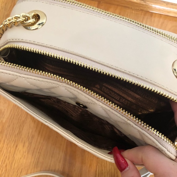Love Moschino Cream Shoulder Bag - Picture 5 of 8